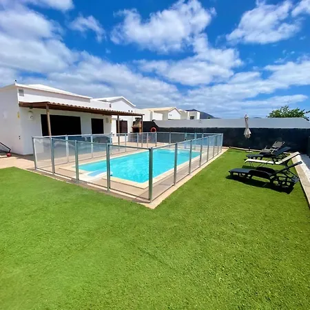 Abuelo Paco Privater Beheizter Pool Holiday home Playa Blanca (Lanzarote)